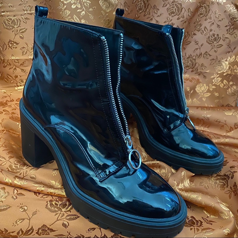 Black Boots